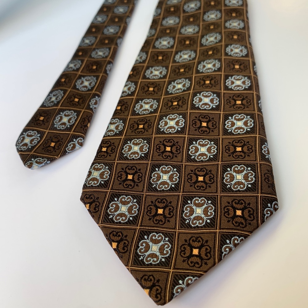 Ike behar brown geometric silk neck tie